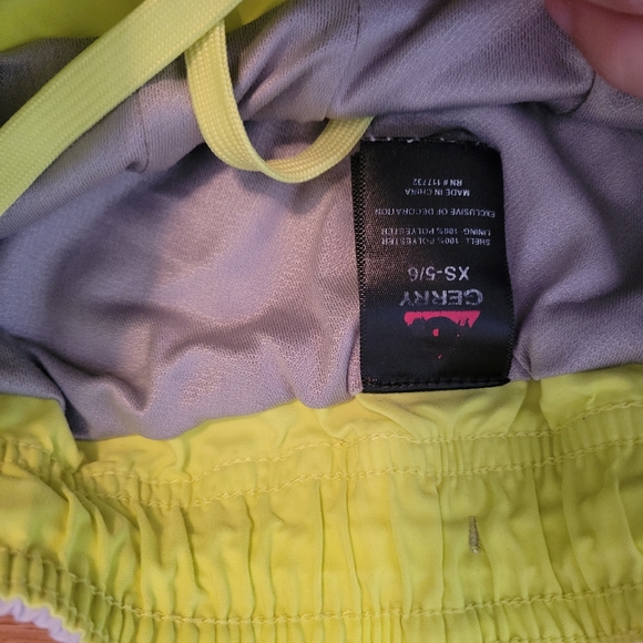 Boys swim trunks sz 5/6 - Picture 5 of 8